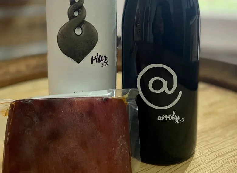 Marinaje con vino Arroba y Rius con mojama