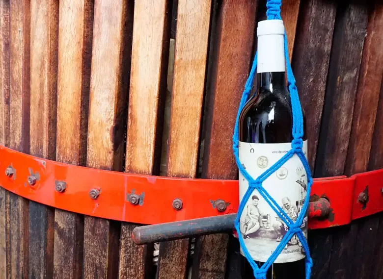 Elaboración de vinos artesanales en Bodegas Gratias